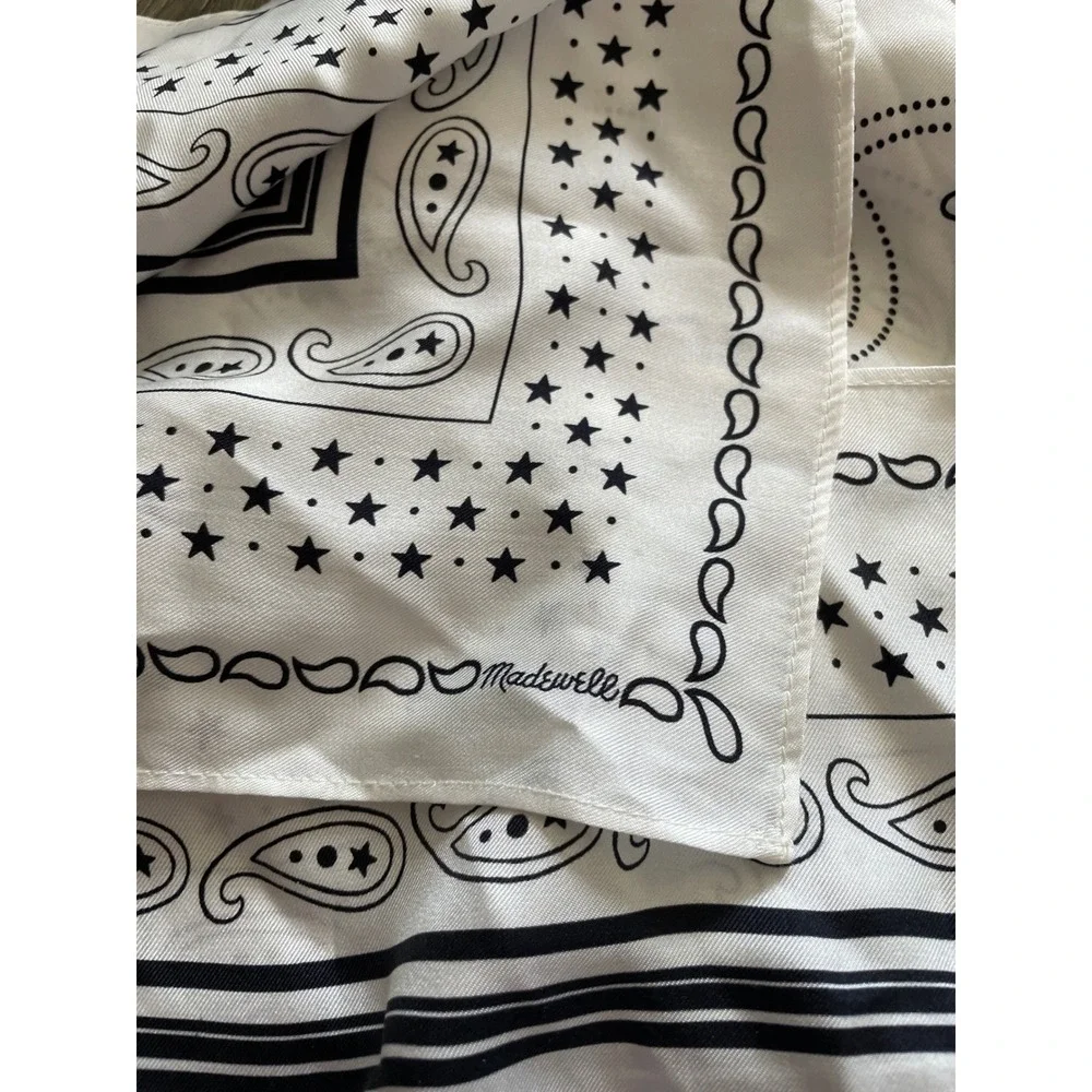 Madewell White Black 100% Silk Paisley Star Bandana Scarf NS765 NEW